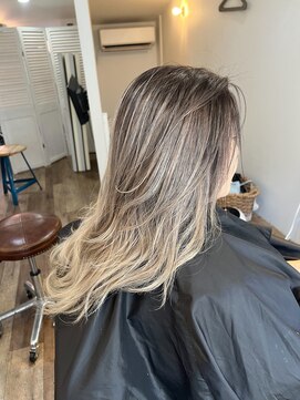 ジジ アドラーブル ヘア サロン(JiJi ADRABLE HAIR SALON) バレイヤージュ　白髪ぼかし　50代　60代