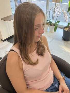 リブレイズ 京都三条店(Live raise) 顔周りレイヤーのロングヘア