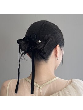 シア(sia) タイトカチモリヘア