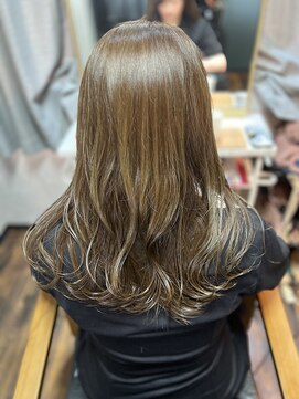 ロックス ヘアー ギャラリー(Rocks hair gallery) 赤み・オレンジを消すミルクティカラー
