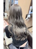 モアムー(Moremuu) 【りえ】グレージュカラー