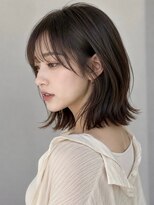 トリッカ シブヤ(TRICCA SHIBUYA)&nbsp;ミディアムレイヤー/くびれミディ/艶カラー/ダークブラウン