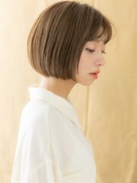 カバーヘア ブリス 志木南口駅前店(COVER HAIR bliss) 大人ショートヘアブリーチなし切りっぱなしぱっつんボブ20代W