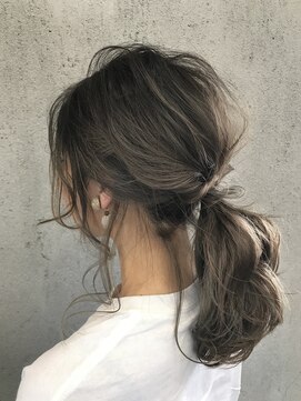 カルヴィナ(CALVINA) 【CALVINA】ポニーテールアレンジ