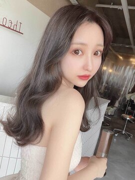 テオ(Theo) Theo /ダークドアッシュ/ 巻き髪風パーマ／セミロング