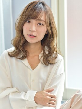 イリーブ(elieve) ウェーブカールで大人可愛いスタイルへ