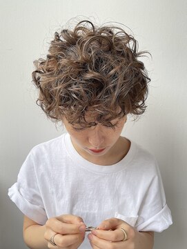 メゾンアミリ(Maison AmiLi) セミディ/カール/シアカラー/姫カット【千葉／千葉駅/パーマ】