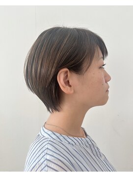 ゼル ビッグアイ(ZELE) 小顔マッシュショート