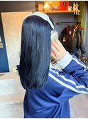 大人可愛いロング暗色カラーブリーチネイビーブルー