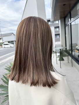 ビーストバイブランカ 刈谷三河安城(BEEst by BLANCA) ミディアム×ハイライト