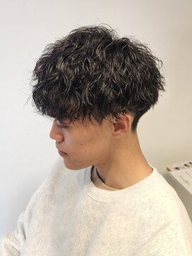 ニアウ 伊勢崎連取店(Niau) 刈り上げマッシュ波巻きツイストスパイラルパーマ