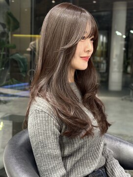 シティ(CITY) 韓国風レイヤーカット 色気 ハッシュカット かきあげ 黒髪