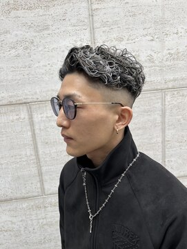 メンズグルーミングナンバーナイン(MEN'S GROOMING NUMBER NINE) ホワイトメッシュ/メンズパーマ/【早田隼哉】