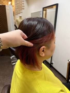 キャラ 池袋本店(CHARA) 白髪ぼかしインナーカラー【ツーブロックボブ/ツーブロック女子