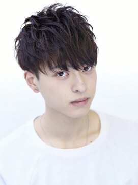 クロト 熊本(KUROT) 刈り上げ前下がり束感ショート