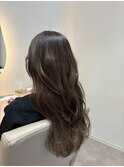 ハイライトカラーシアーグレージュのゆるロング