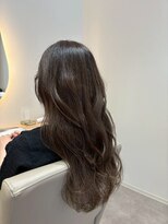 ルーチェココ ブラン(Lu'ce coco blanc)&nbsp;ハイライトカラーシアーグレージュのゆるロング