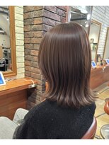 ヘアメイク フレンシア(hair make flencia)&nbsp;潤い艶ベージュ×大人可愛い外ハネミディアム【045スタイル】