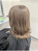 ミルクティーベージュ