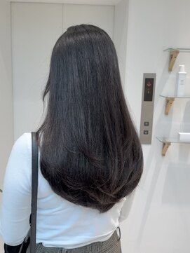 ザック 銀座(ZACC GINZA) 乾かしただけでふんわりまとまる縮毛矯正