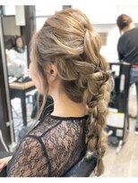 ギフト リビング(Gift Living)&nbsp;ヘアアレンジ＊ダウンスタイル＊ゆるあみ