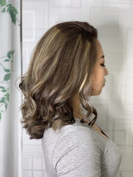 リトル(Re:tle) 【河野有希】外国人風オンブレーベージュ