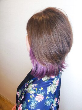 ヘアーアンドスパ フラップス(FLAPS) ミディアムウルフ&インナーパープル