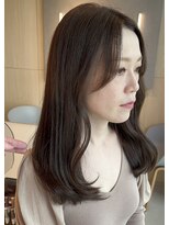 シダ(sida SAIIN) 20代30代ミディアムゆる巻きベージュ