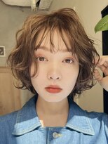 ノイカーム(noi Calm)&nbsp;顔周りレイヤーカットグレージュカラーくびれボブショートカット