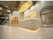 男女年齢問わず幅広いお客様から愛されてるサロン。メディアやドラマの舞台にも使用！【大宮/髪質改善】