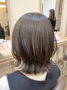 アルターリール(aL ter Rire) 黒髪/ボブルフ/ネビージュ/小顔/ワンレン/福原遼華