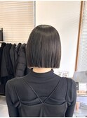 イメチェンホワイトブロンド外ハネボブ美髪ワイドバング