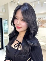 オニキス(ONYX)&nbsp;T48透明感韓国ヘアハッシュカットレイヤーカットロング表参道