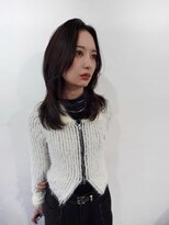 ジーナ オモテサンドウ(XENA)&nbsp;レイヤーカット×ダークブルー×表参道