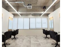 アグ ヘアー クオレア 古川橋店(Agu hair cuorea)の雰囲気（ゆったり寛げる居心地の良い空間です。）