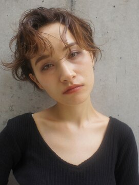 ヴェスパー(Vesper) ★くせ毛を活かしたハイモードショート★