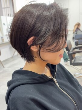 ビュー フクオカ(VIEW FUKUOKA) モードに大人可愛いダークアッシュイメチェンショートボブ