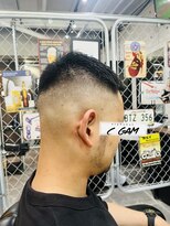 アルファベットシーガム(C gam)&nbsp;もみあげアリなスキンフェード