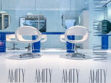 アミティ(AMITY)の雰囲気（ゆとりのあるセット面【静岡市/静岡駅】）