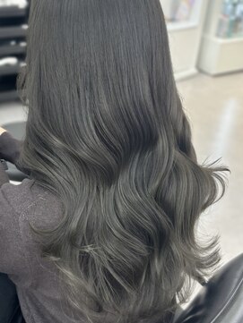 アルドーレフィエロ シンサイバシ(Ardore fiero shinsaibashi) オリーブグレージュ/暗髪/アッシュブラック【小山田繭】