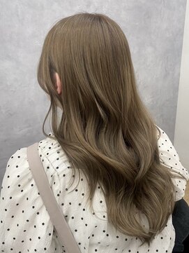 フンヌ フンヌ(funnufunnu) 透け感ベージュ