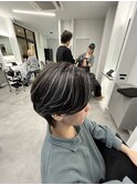 爽やかナチュラルパーマセンターパート清潔感デザインカラー