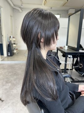 シーン(seen) ○中性ウルフヘアロングウルフカットクラゲウルフ表参道