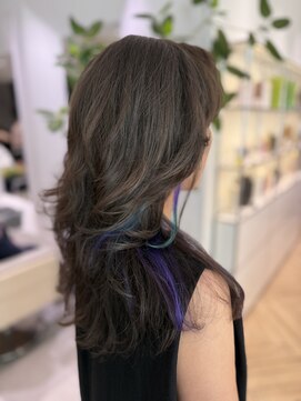 ステア ケース(stair case) 白髪ぼかしハイライト×インナーカラー