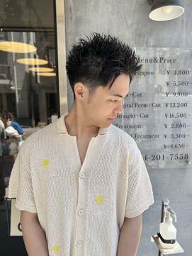 バジオットエイチ(BUZZIoT h) 束感際立つ！エッジの効いたスパイキーショート