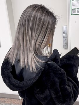 シェルヴ(XELVE) 可愛いバレイヤージュ