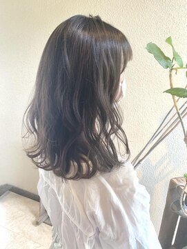 シロ(siro) あざと可愛いレイヤースタイル☆松井美咲季