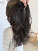 ジジ チーク 栃木(Gigi cheek) イルミナカラーでつくるオリーブグレージュ