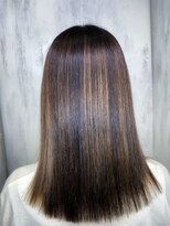 アンフィシュピトロワ(AnFye spi tlow)&nbsp;髪のチリチリを直す【ビビリ矯正】で艶髪ストレートヘア