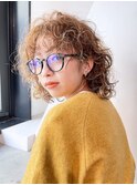 ミディアムパーマスタイル_フルバングレッドブラウン_79137